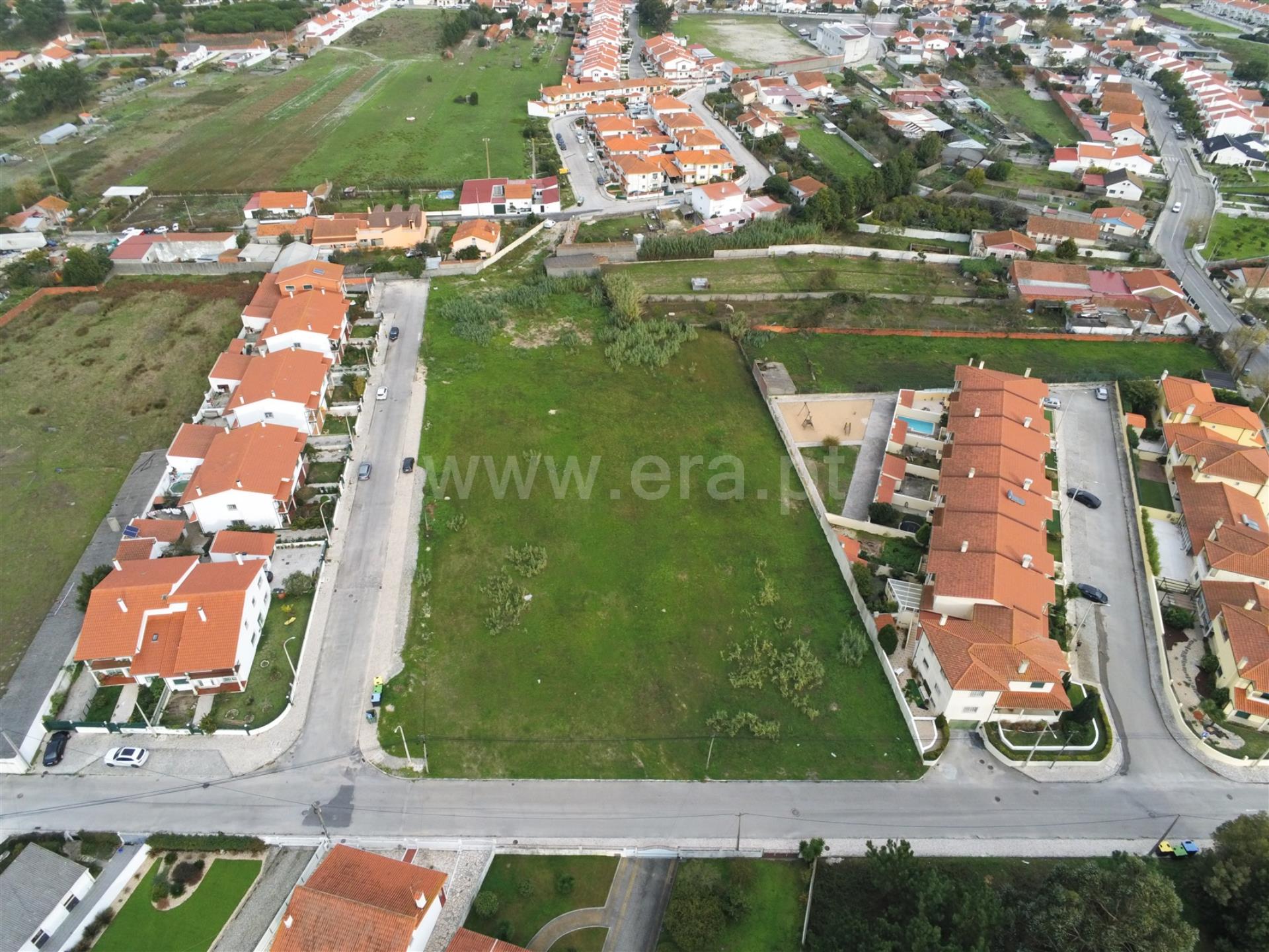 Land for sale in Marinha Grande, Portugal — €400,000