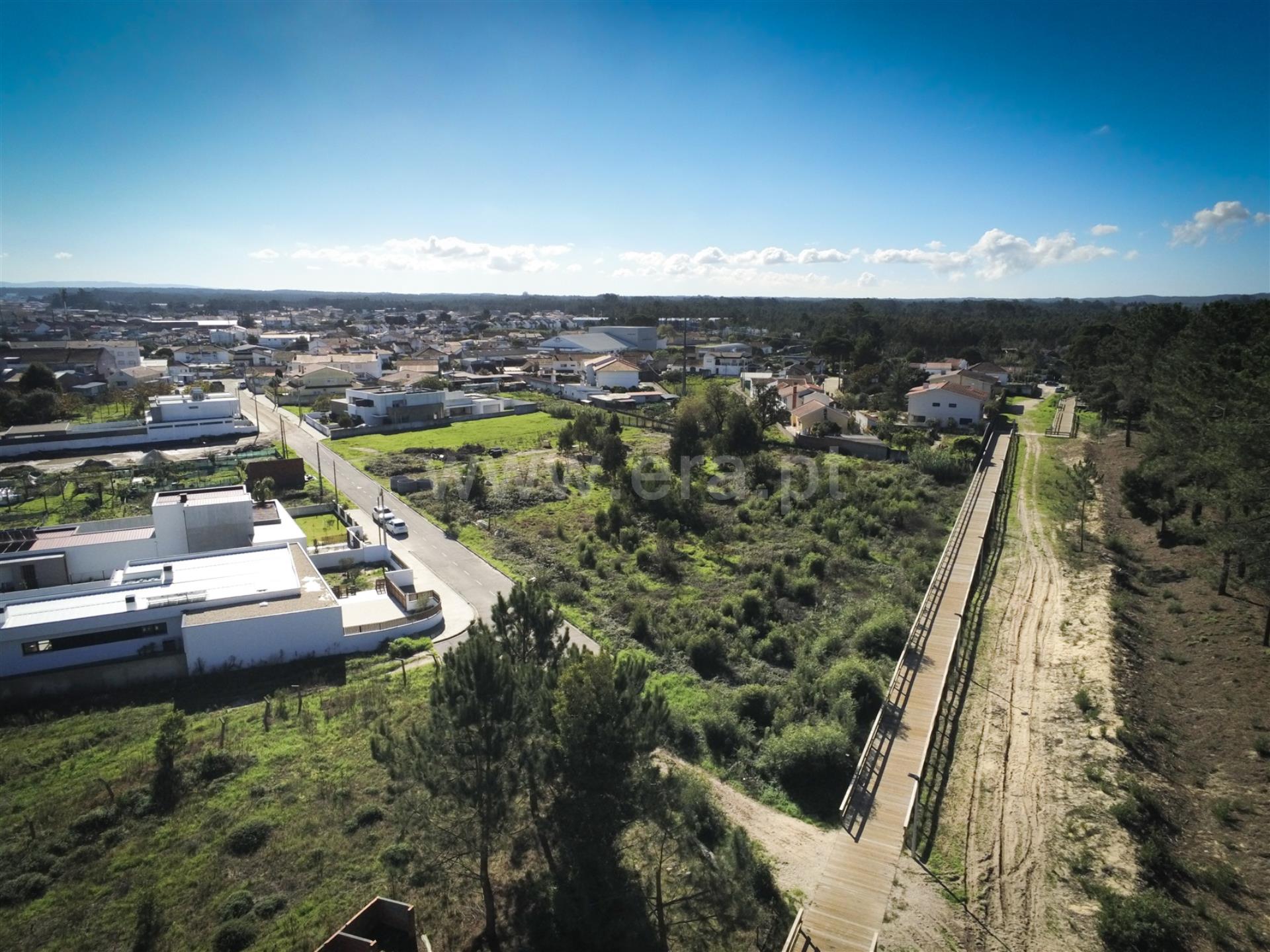 Land for sale in Marinha Grande, Portugal — €75,000