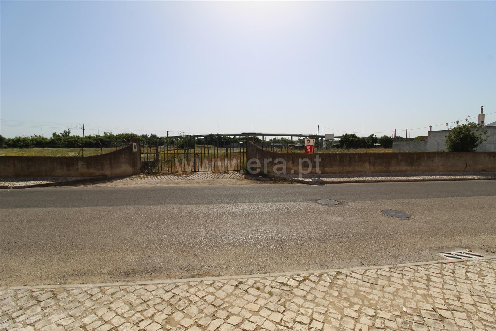 Land for sale in Moita, Portugal — €750,000