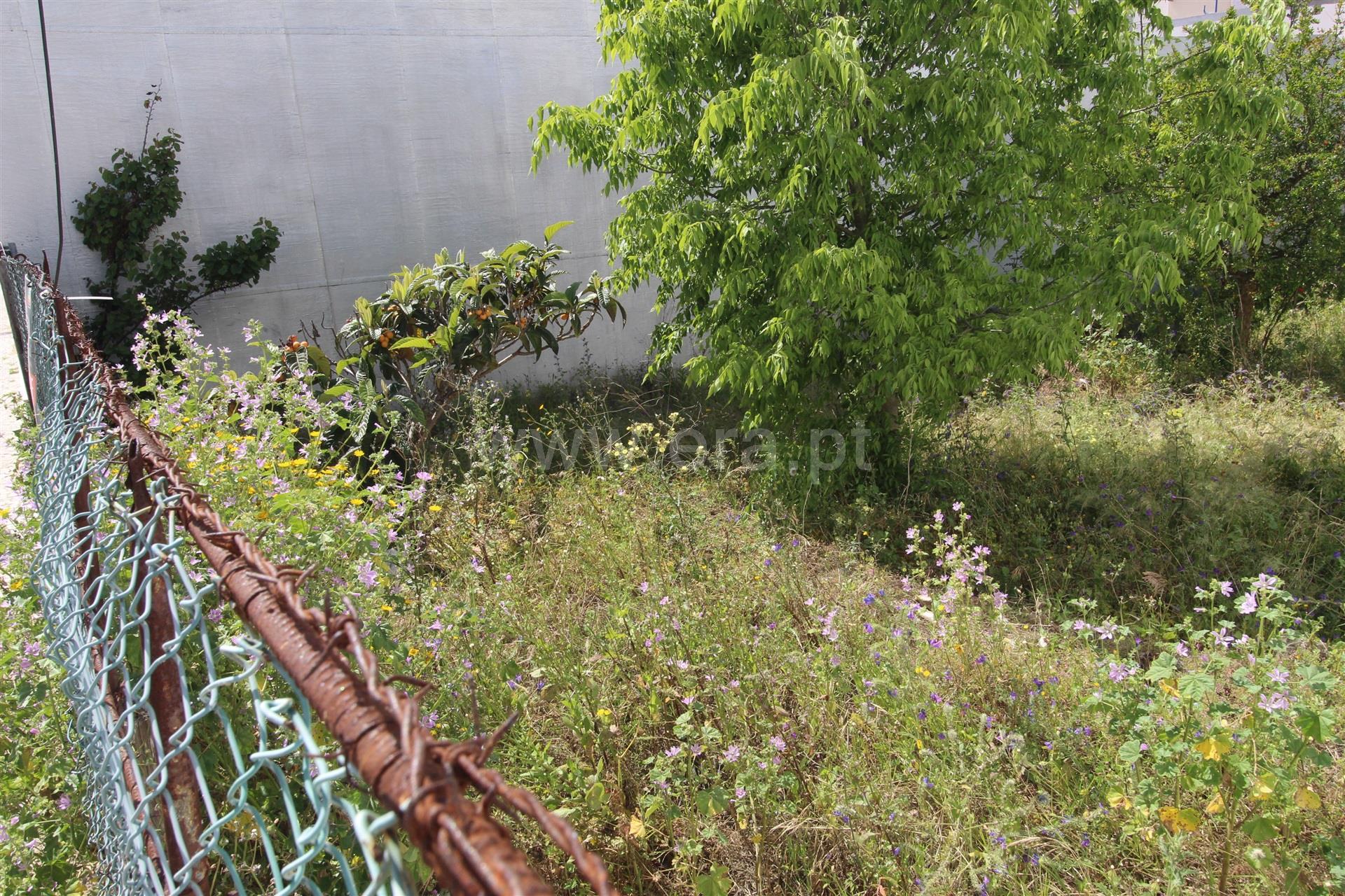 Land for sale in Montijo, Portugal — €98,000