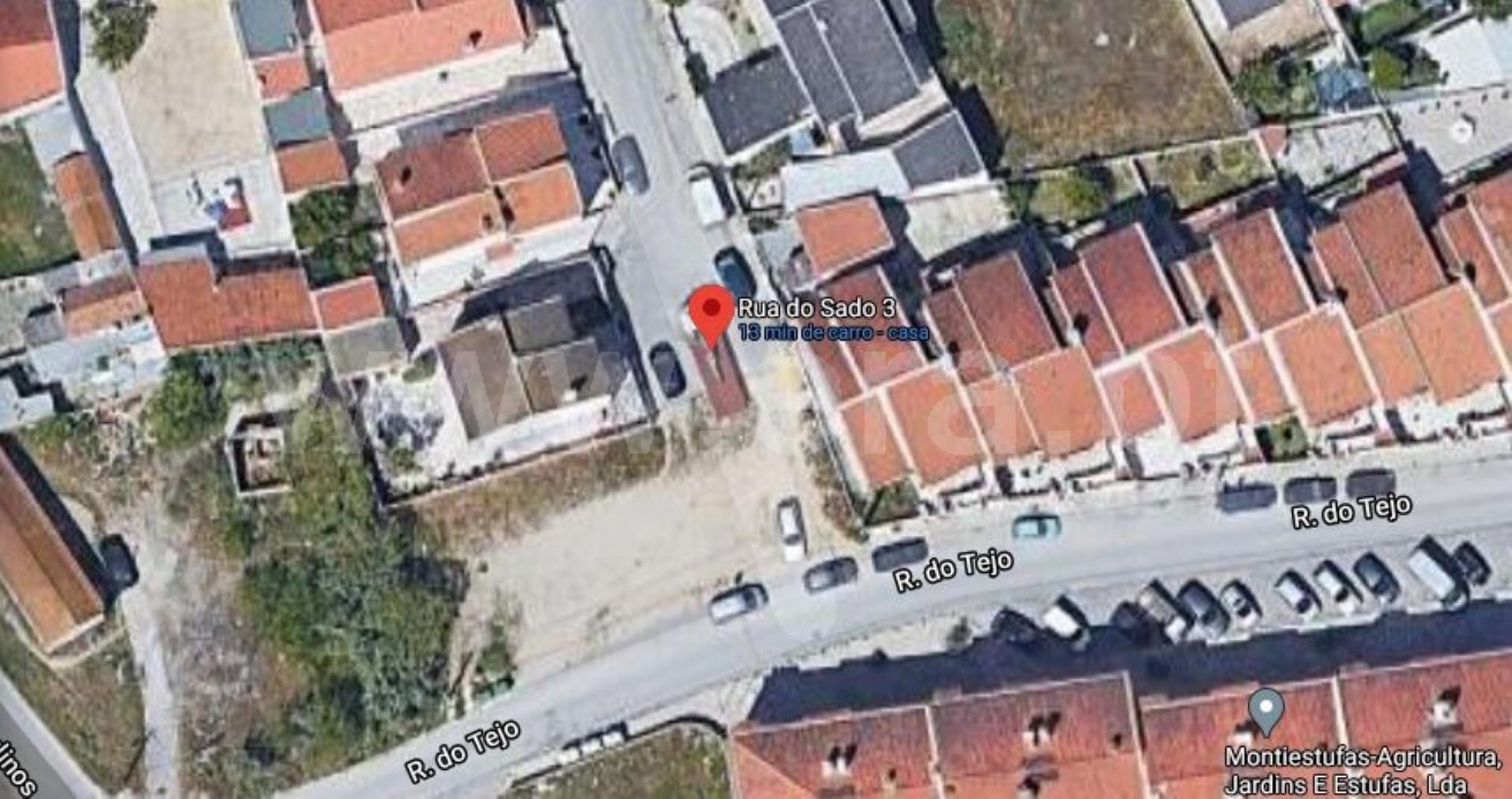 Land for sale in Montijo, Portugal — €110,000