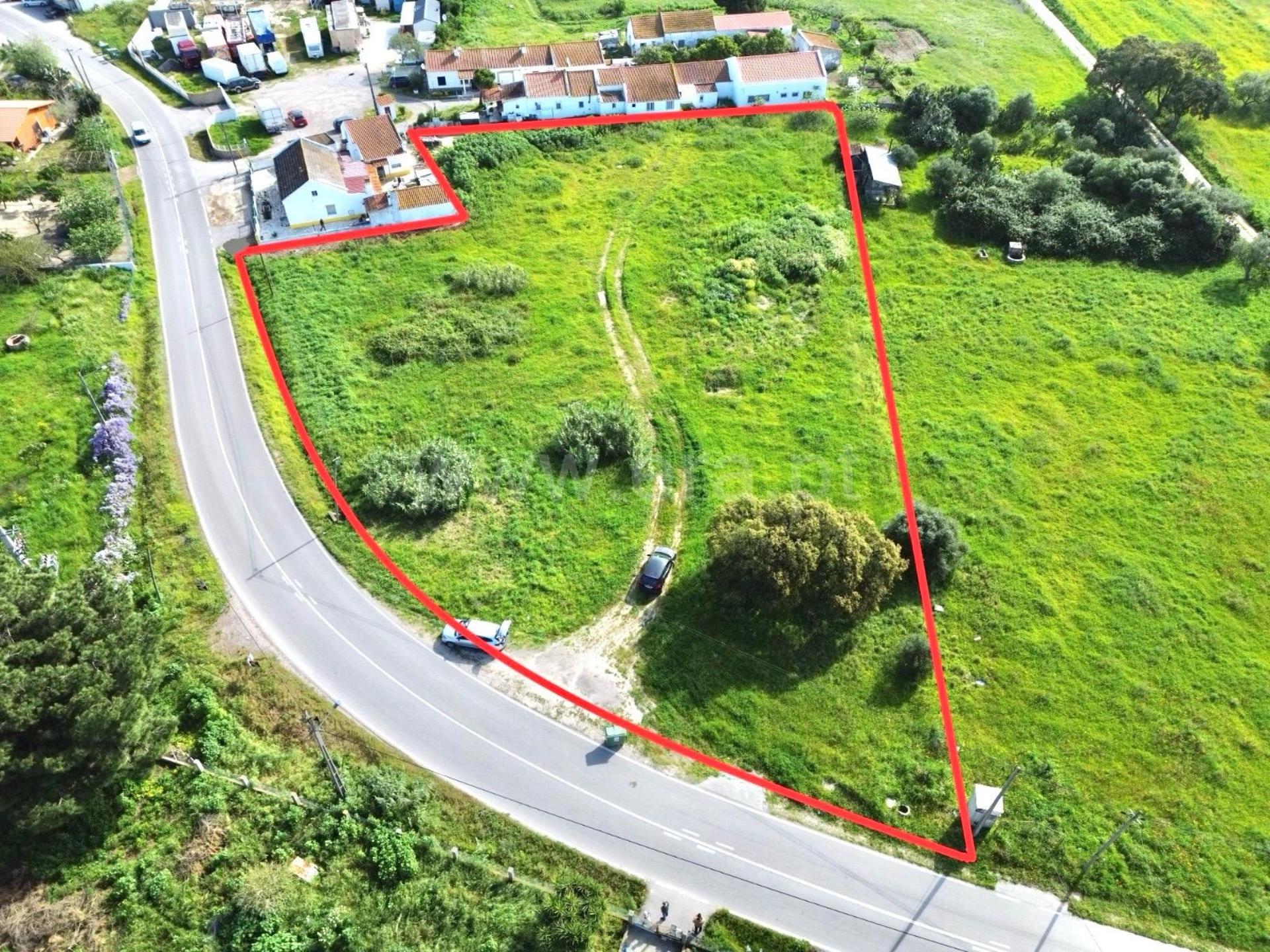 Land for sale in Montijo, Portugal — €216,000