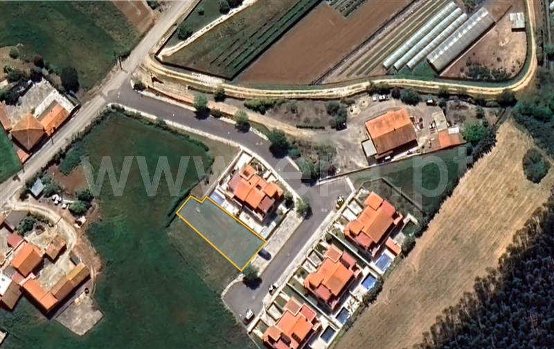 Terreno para Construção / Nazaré, Famalicão