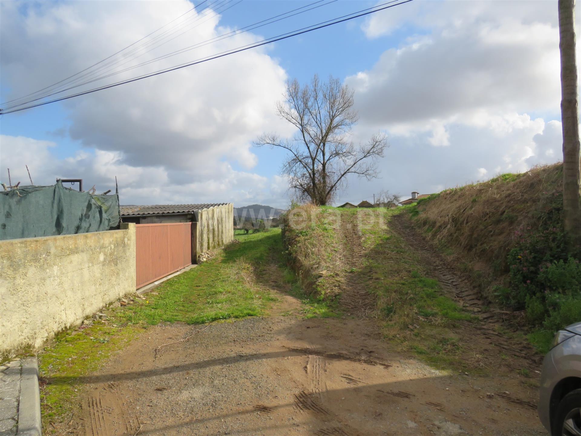 Land for sale in Oliveira de Azeméis, Portugal — €150,000