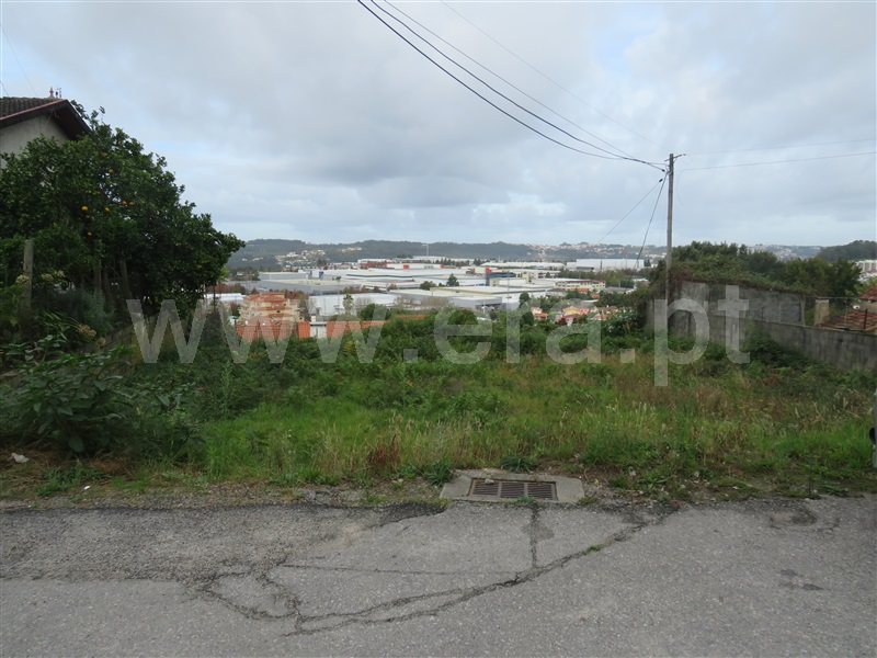 Terreno para Construção / Oliveira de Azeméis, Oliveira de Azeméis, Santiago de Riba-Ul, Ul, Macinhata da Seixa e Madail
