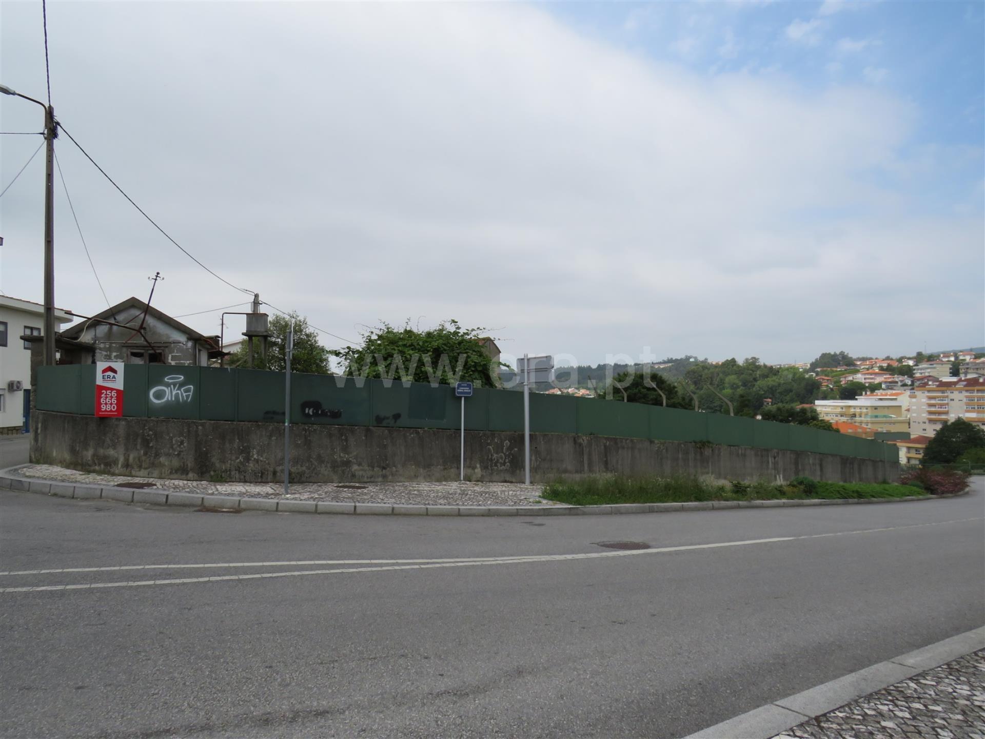 Land for sale in Oliveira de Azeméis, Portugal — €390,000