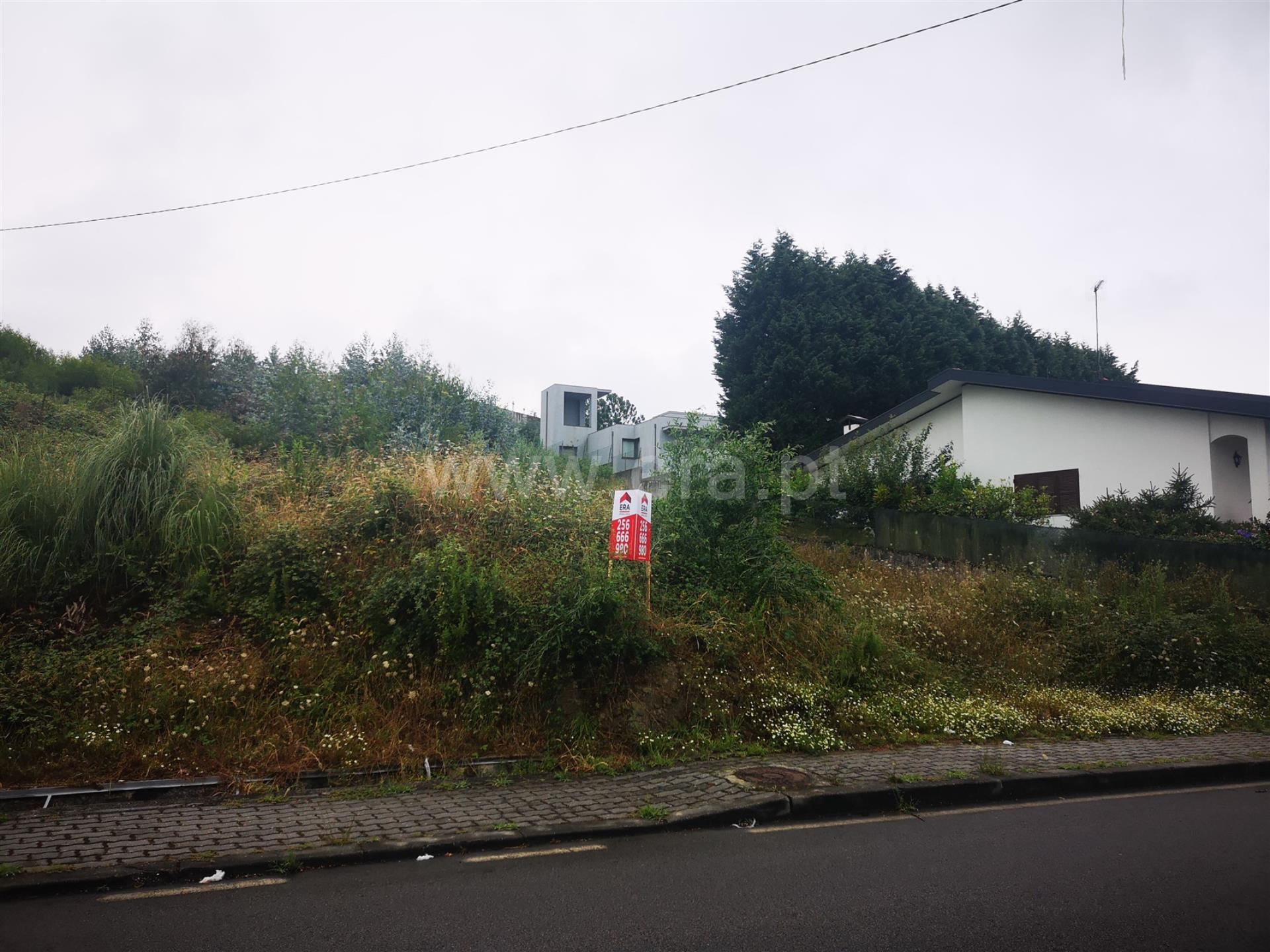 Land for sale in Oliveira de Azeméis, Portugal — €93,500