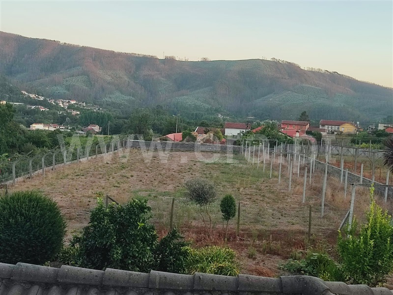 Terreno para Construção / Oliveira de Azeméis, Ossela