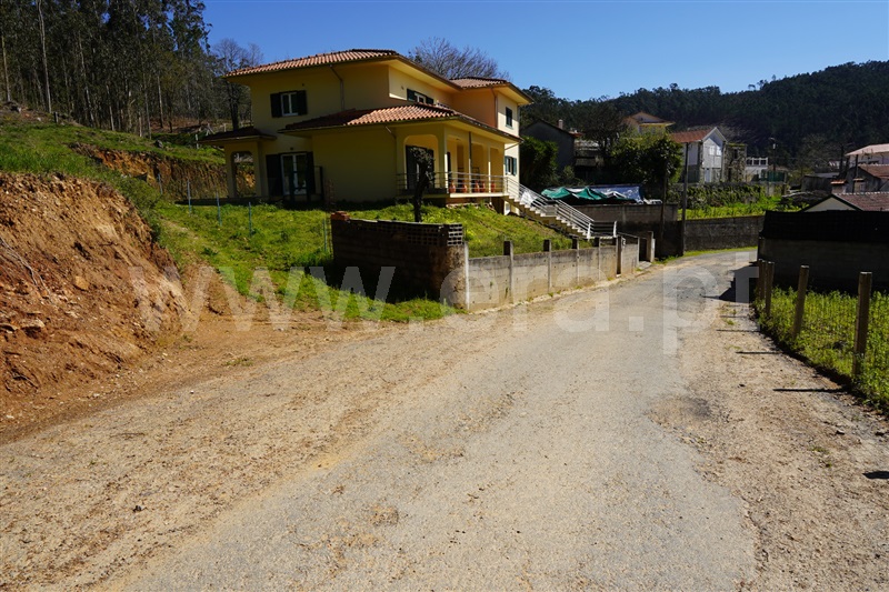 Terreno para Construção / Oliveira de Azeméis, Ossela