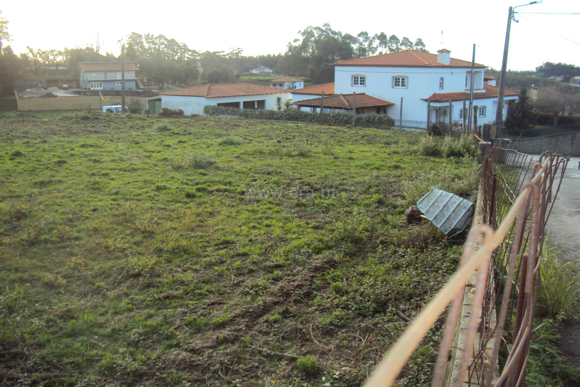 Land for sale in Oliveira de Azeméis, Portugal — €200,000