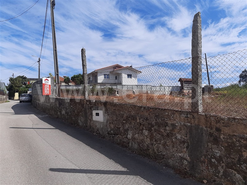 Terreno para Construção / Oliveira de Azeméis, São Roque