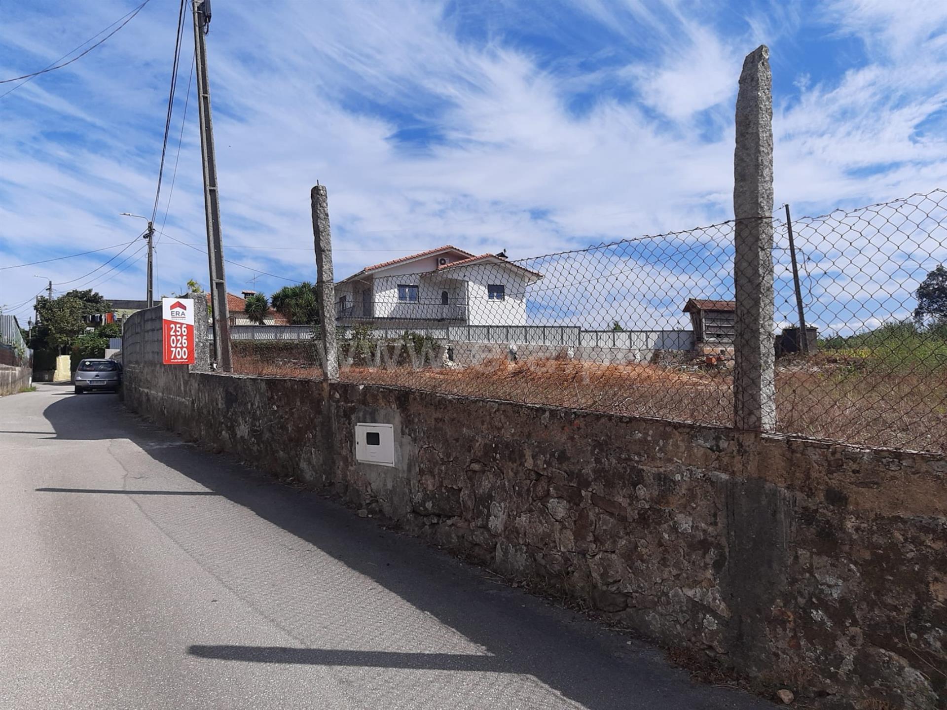Land for sale in Oliveira de Azeméis, Portugal — €58,000
