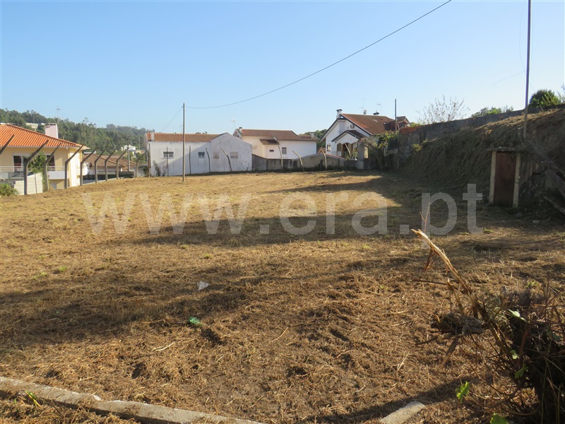 Terreno para Construção / Oliveira de Azeméis, Vila de Cucujães
