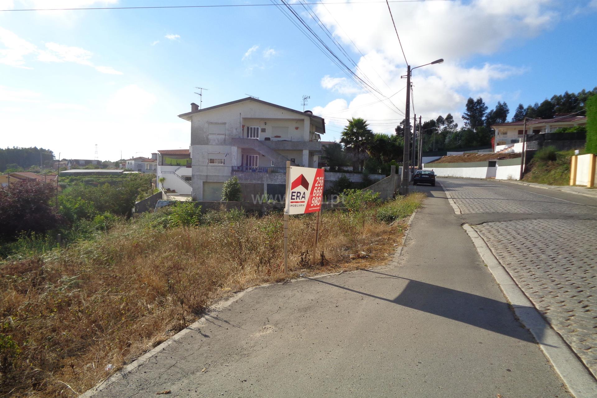 Land for sale in Oliveira de Azeméis, Portugal — €76,500