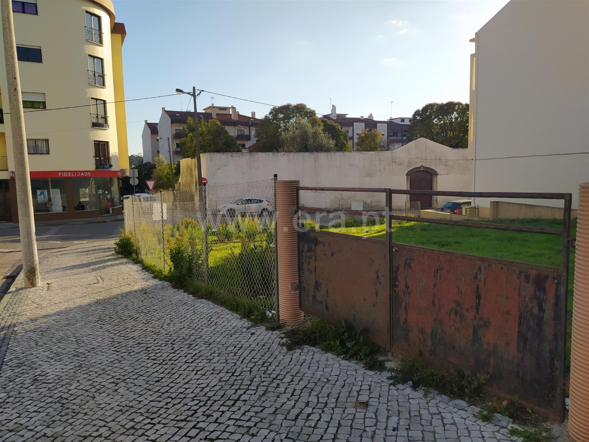 Land for sale in Ourém, Portugal — €175,000