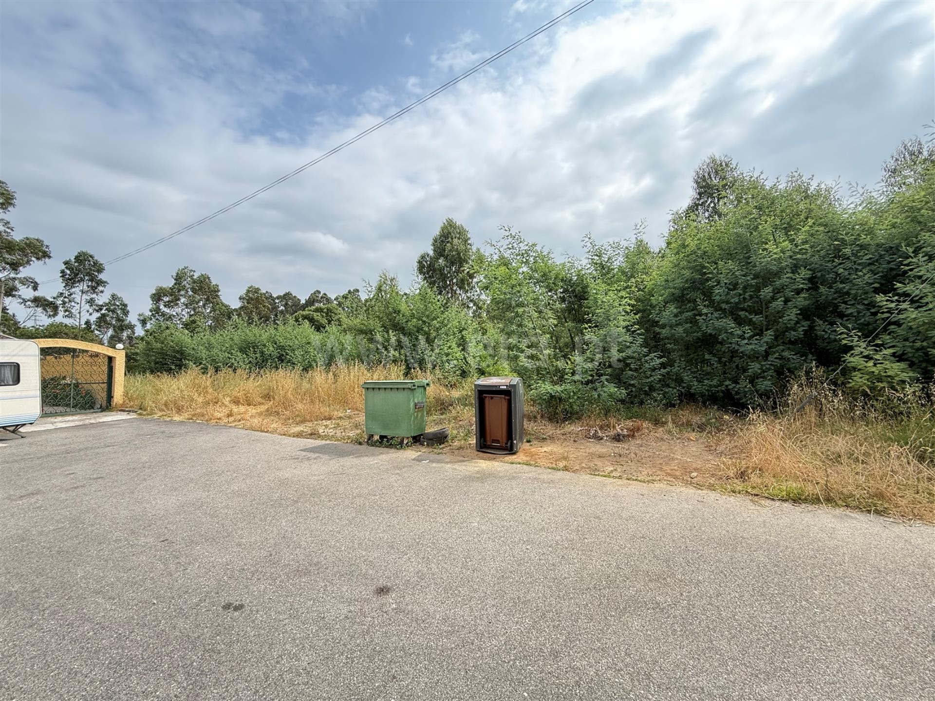 Land for sale in Ovar, Portugal — €72,500