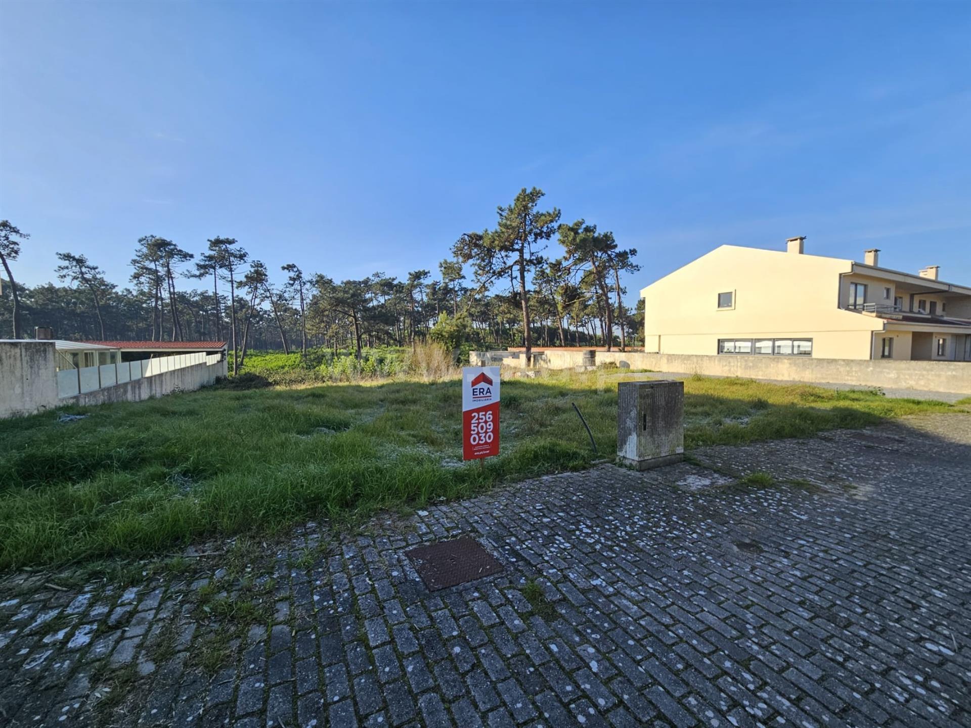 Land for sale in Ovar, Portugal — €70,000