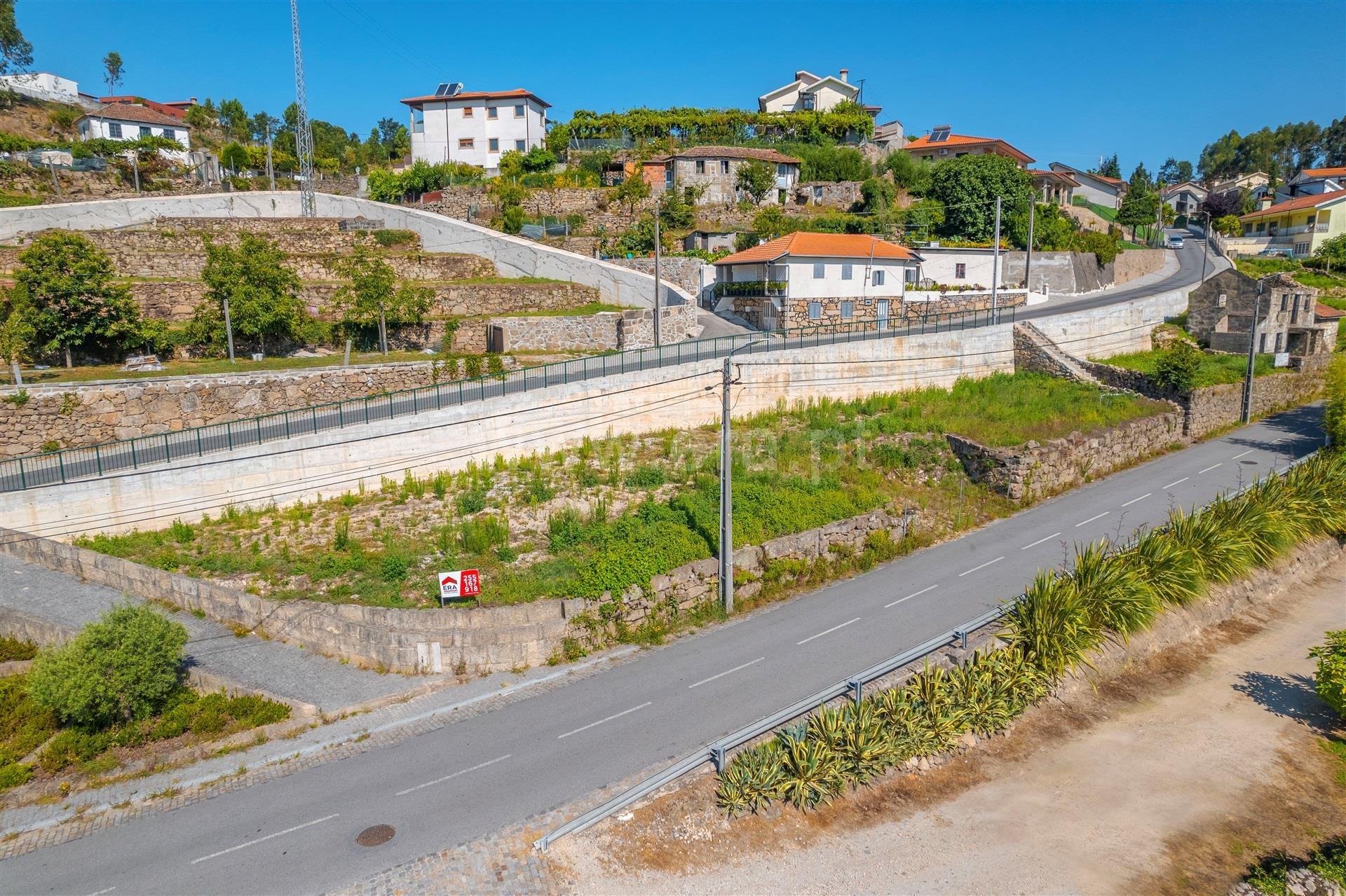 Terreno em Paços de Ferreira