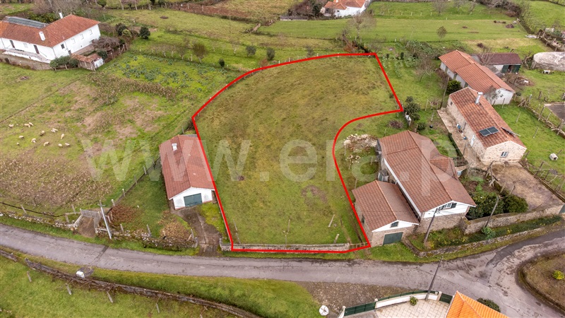 Terreno para Construção / Paredes de Coura, Coura