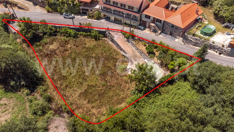 Terreno para Construção / Paredes de Coura, Insalde e Porreiras
