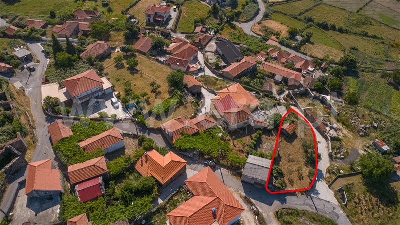 Terreno para Construção / Paredes de Coura, Insalde e Porreiras