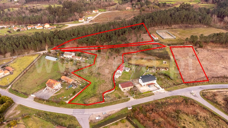 Terreno para Construção / Paredes de Coura, Romarigães