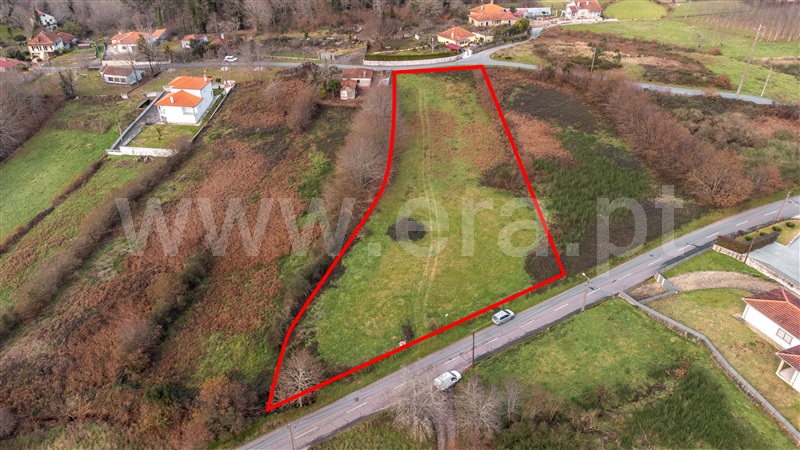 Terreno para Construção / Paredes de Coura, Rubiães