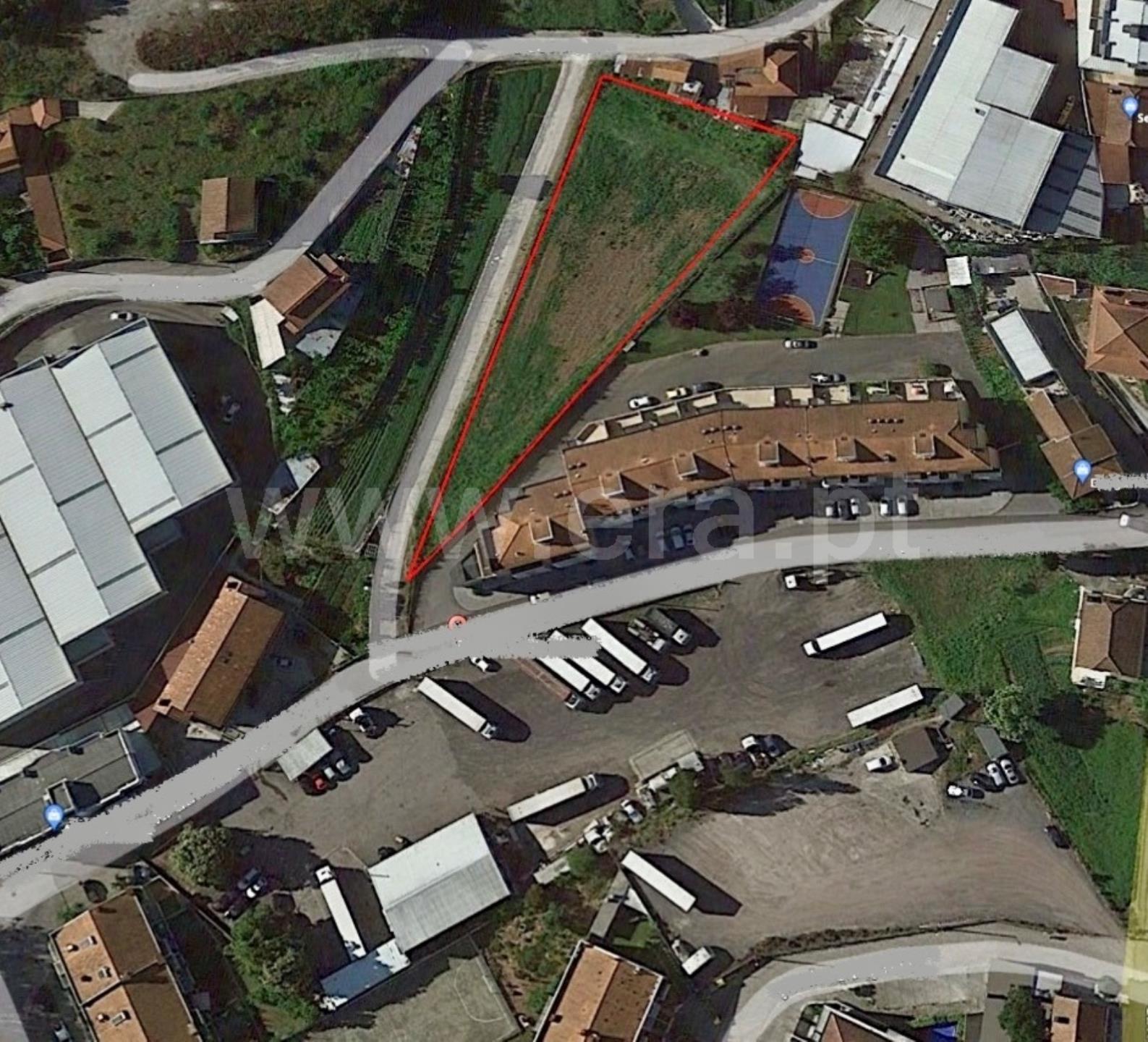 Land for sale in Paredes, Portugal — €140,000