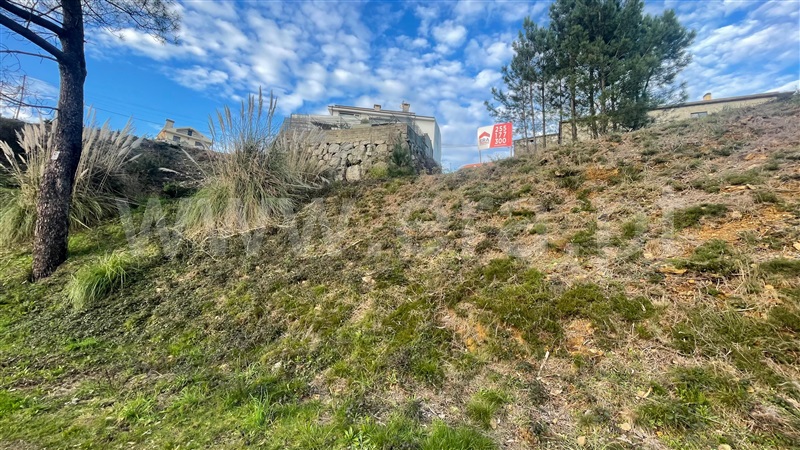 Terreno para Construção / Paredes, Lordelo