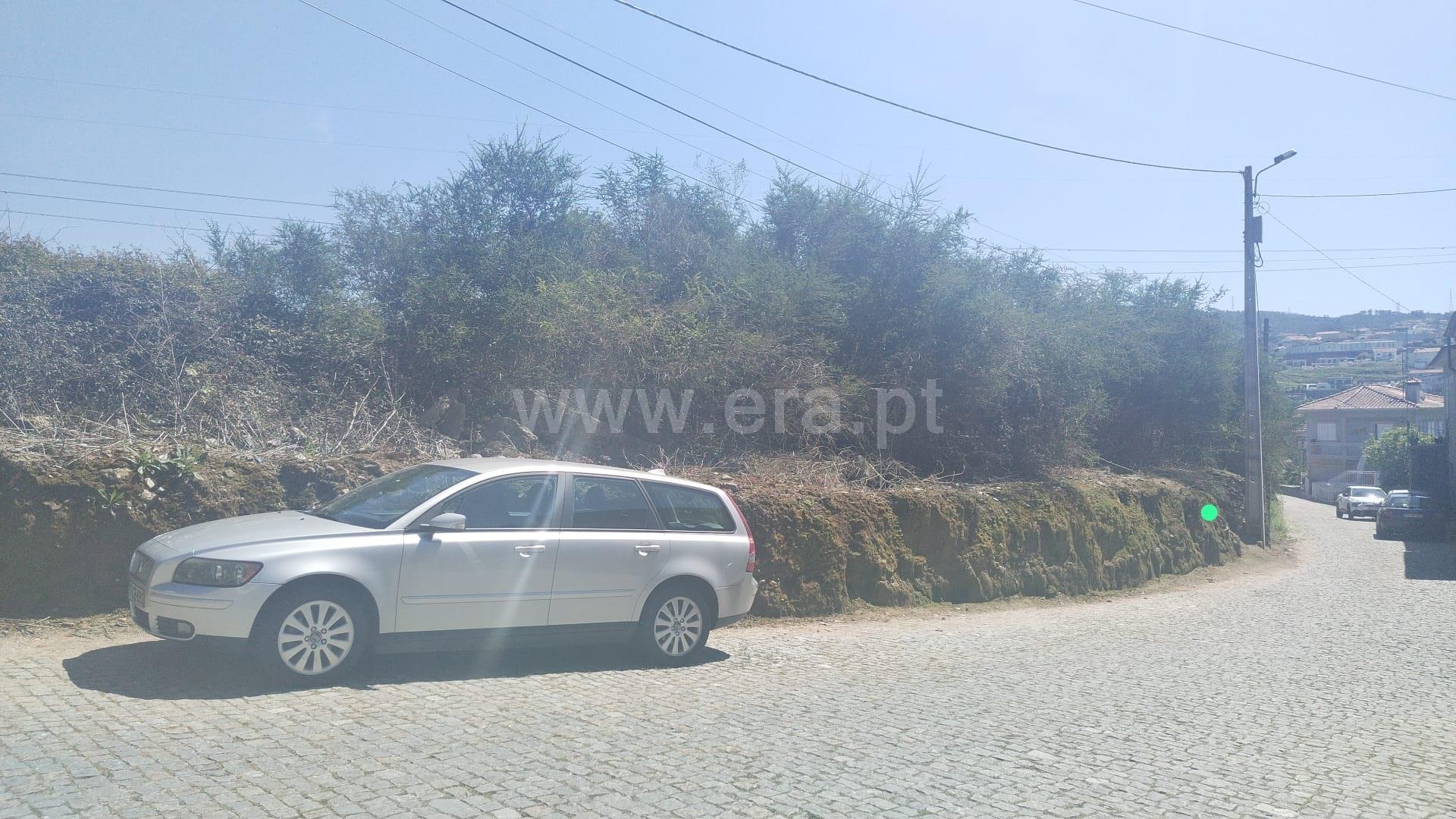 Land for sale in Paredes, Portugal — €78,000