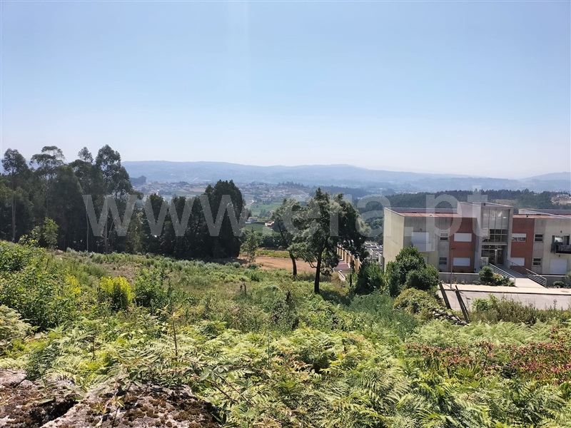 Terreno para Construção / Paredes, Louredo