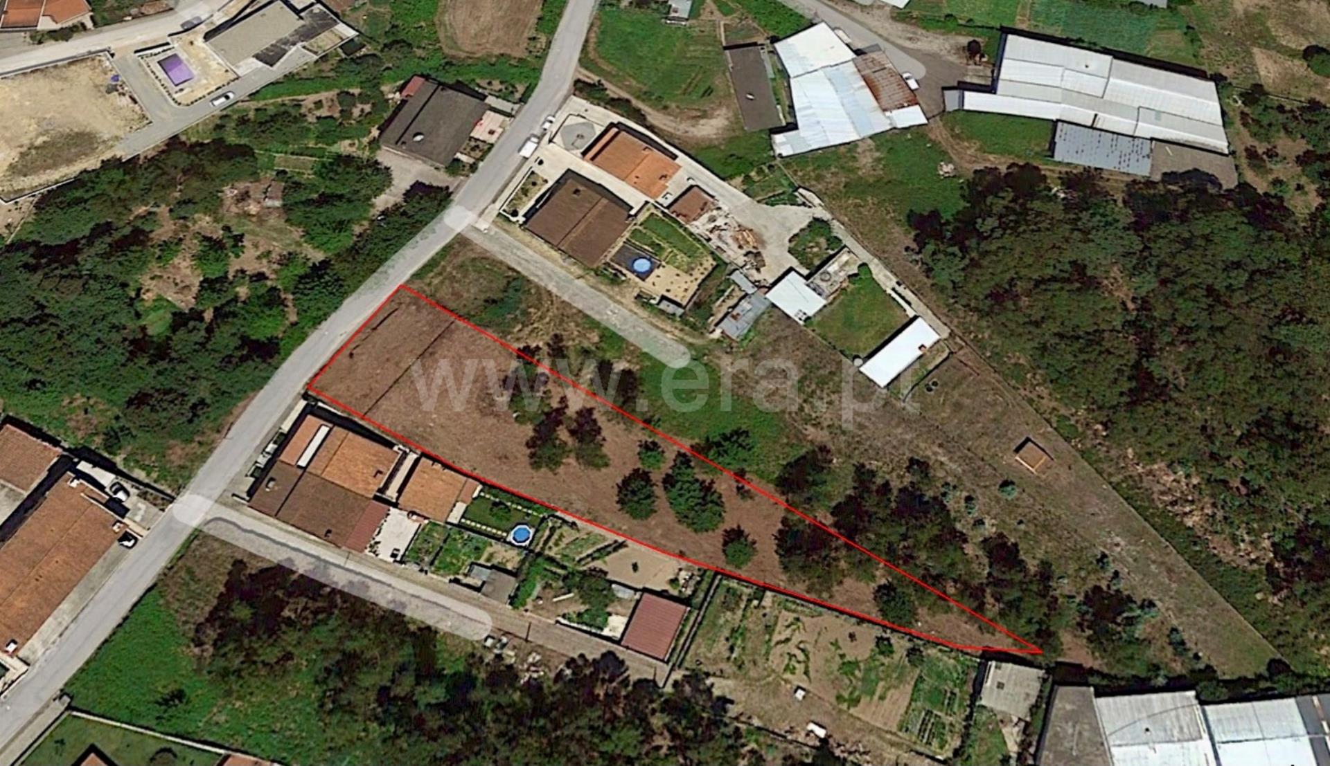 Land for sale in Paredes, Portugal — €59,000