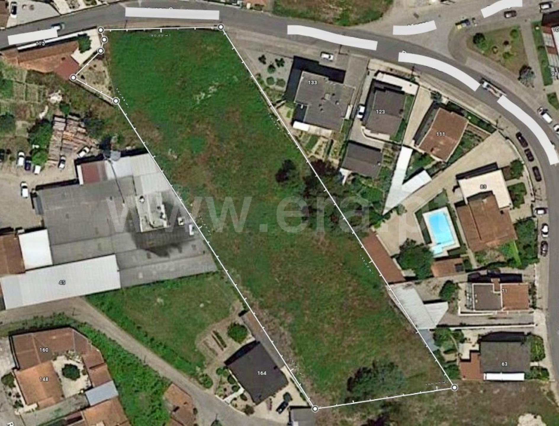 Land for sale in Paredes, Portugal — €87,500