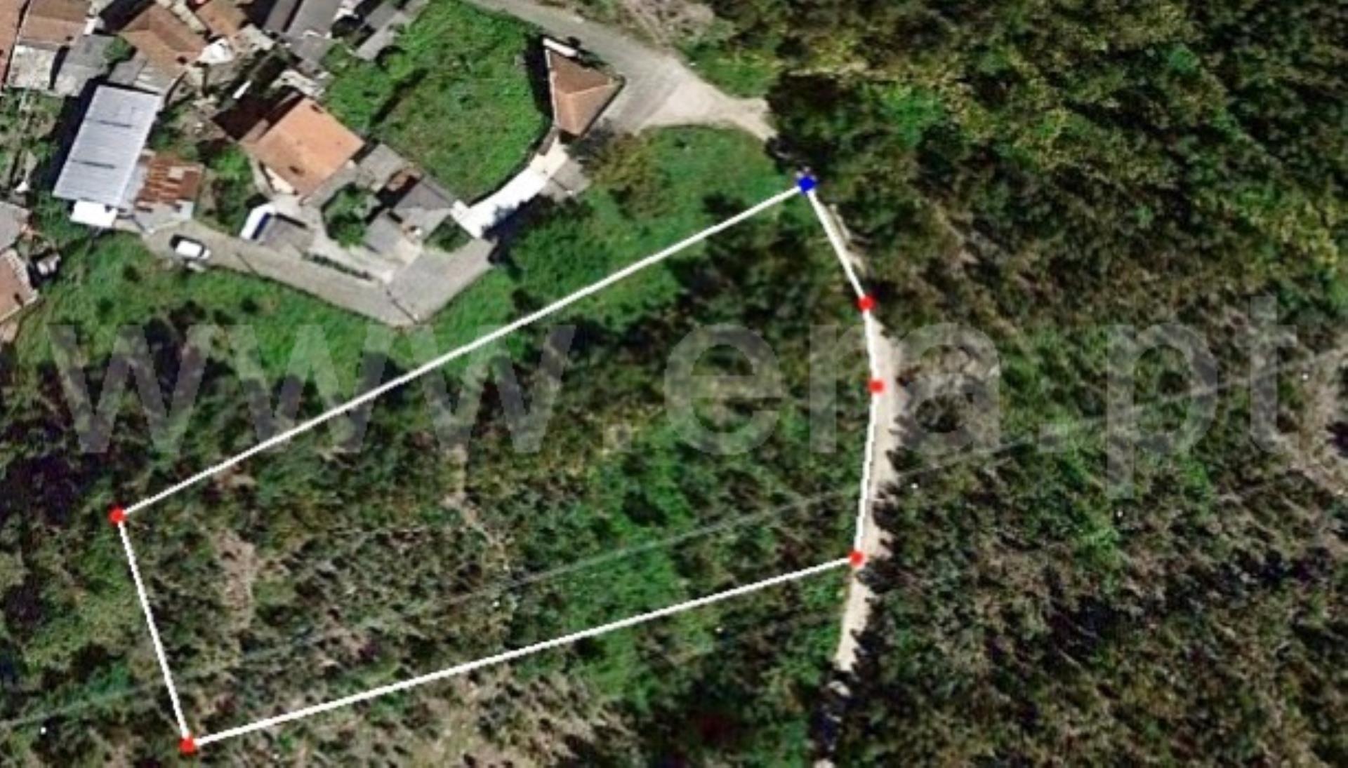 Land for sale in Paredes, Portugal — €61,150