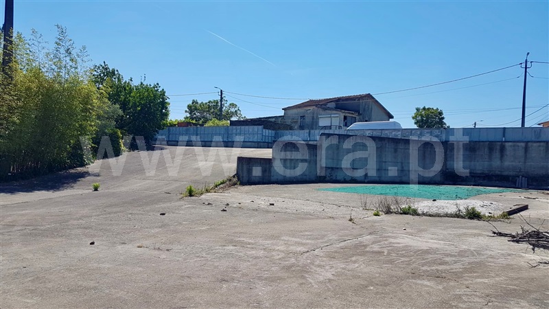 Terreno para Construção / Paredes, Recarei