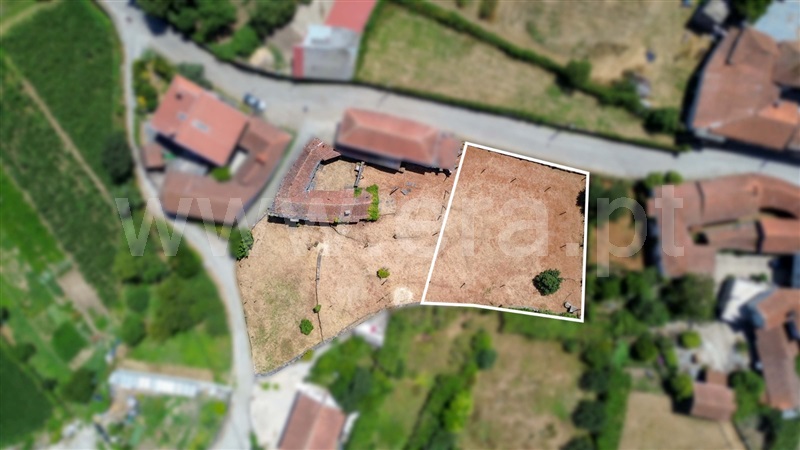 Terreno para Construção / Paredes, Recarei