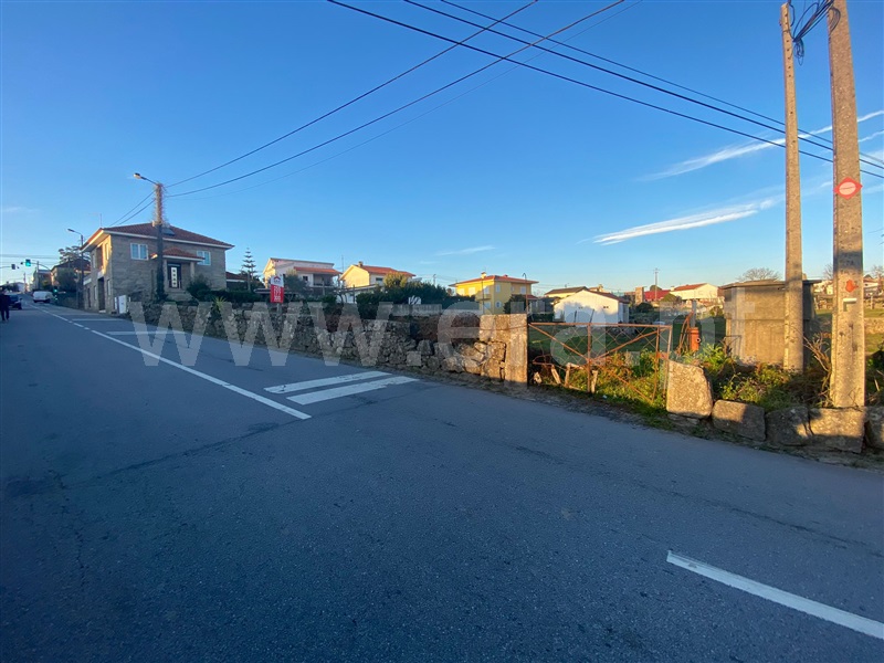 Terreno para Construção / Paredes, Sobrosa