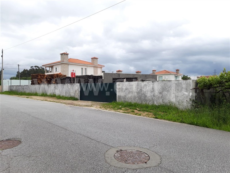 Terreno para Construção / Paredes, Vandoma