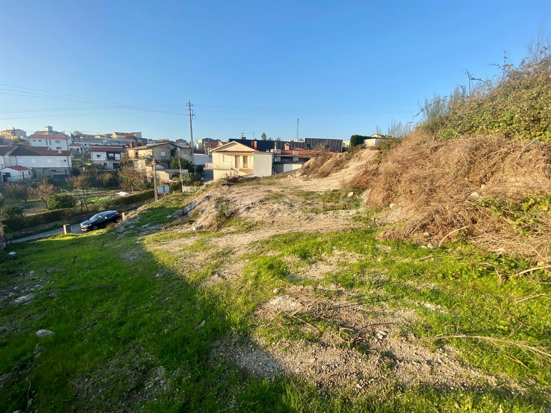 Land for sale in Paredes, Portugal — €143,900