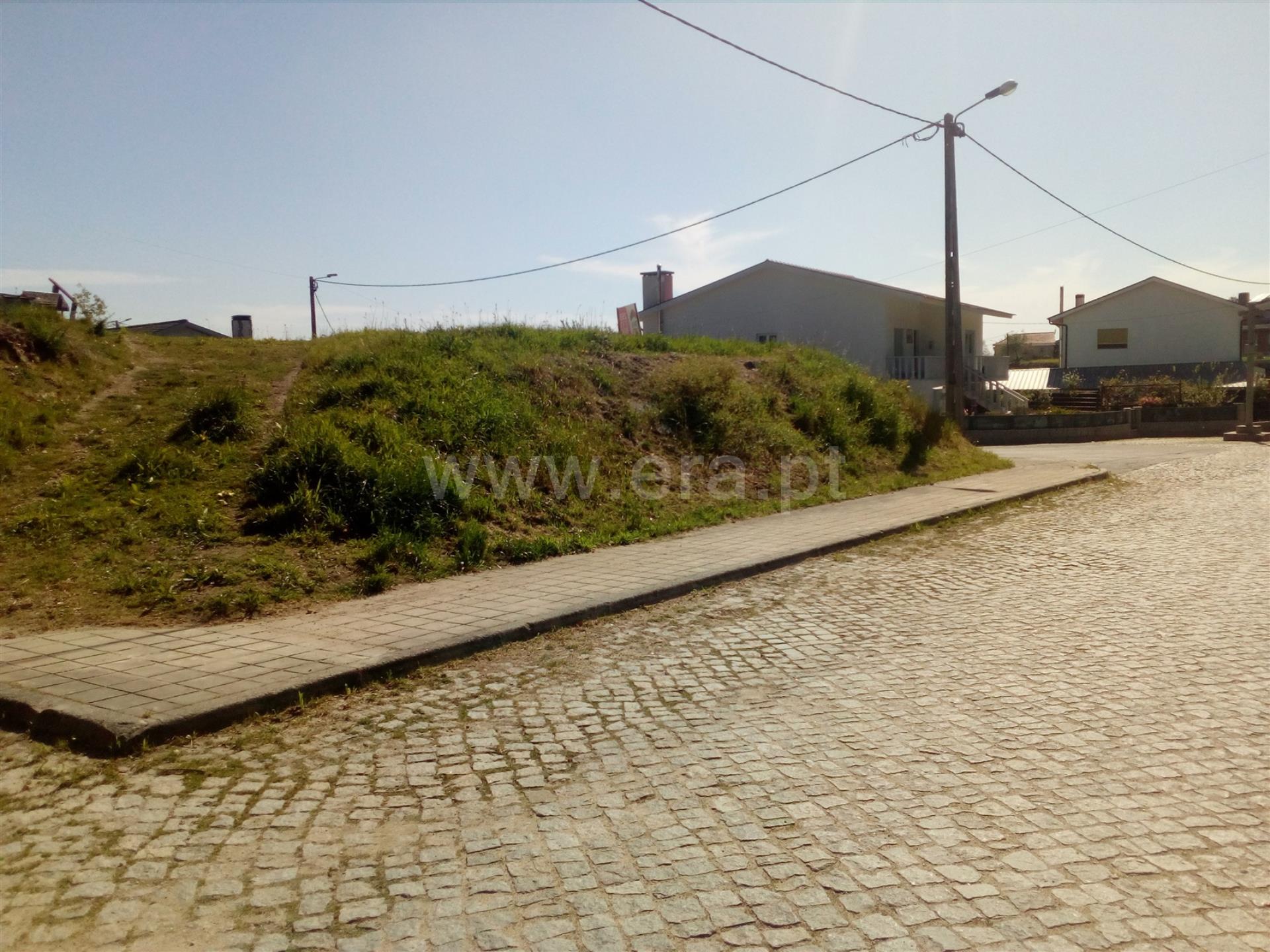 Land for sale in Penafiel, Portugal — €53,000