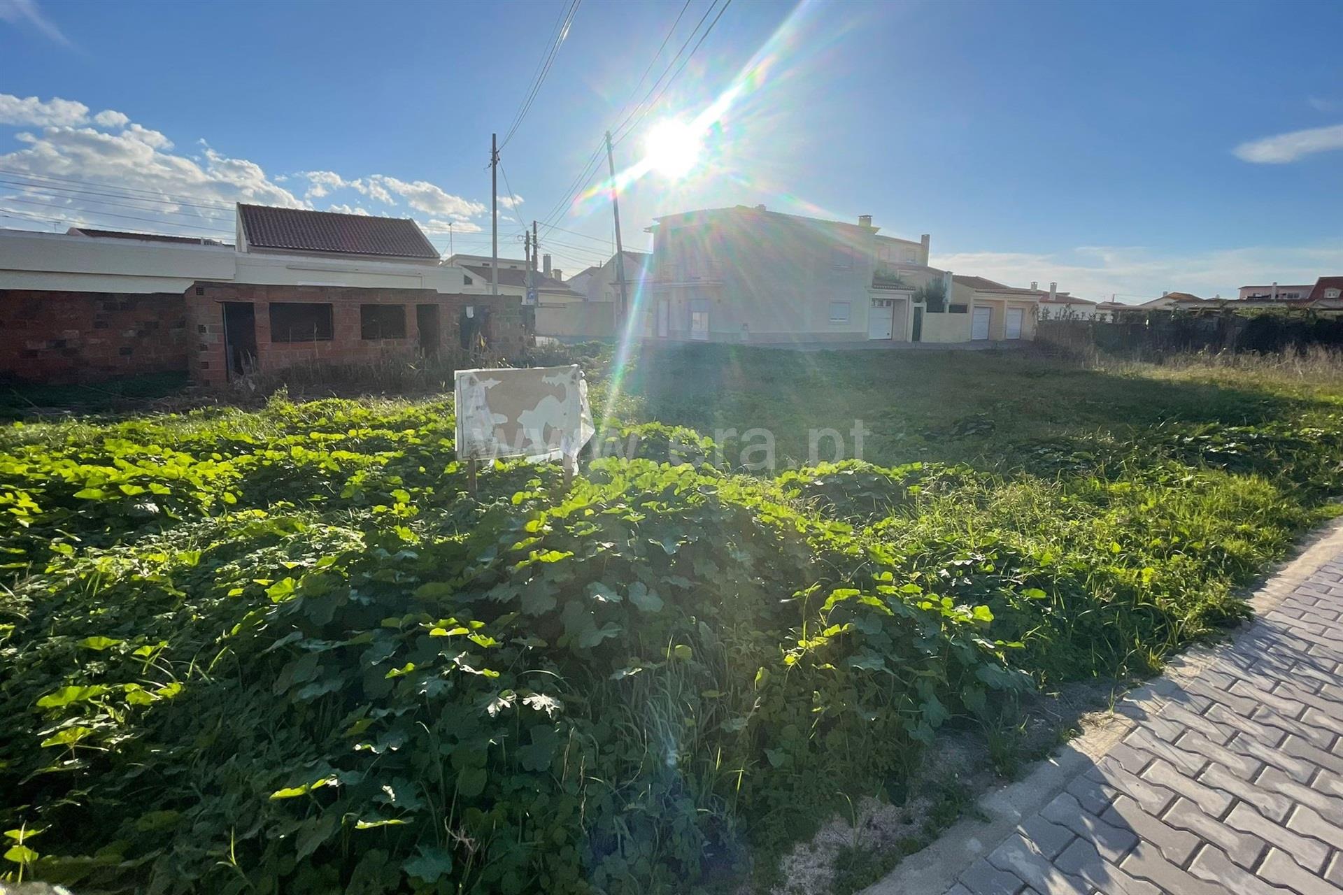 Land for sale in Peniche, Portugal — €125,000