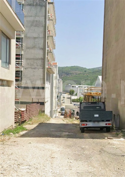 Terreno para Construção / Peso da Régua, Peso da Régua e Godim
