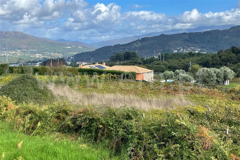 Terreno para Construção / Ponte da Barca, Oleiros