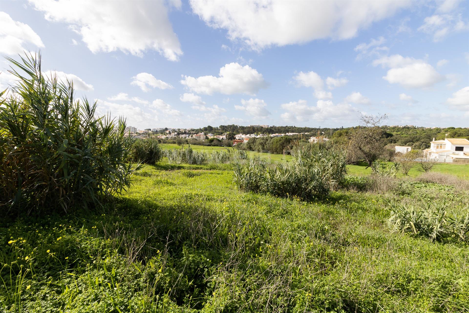 Land for sale in Portimão, Portugal — €700,000