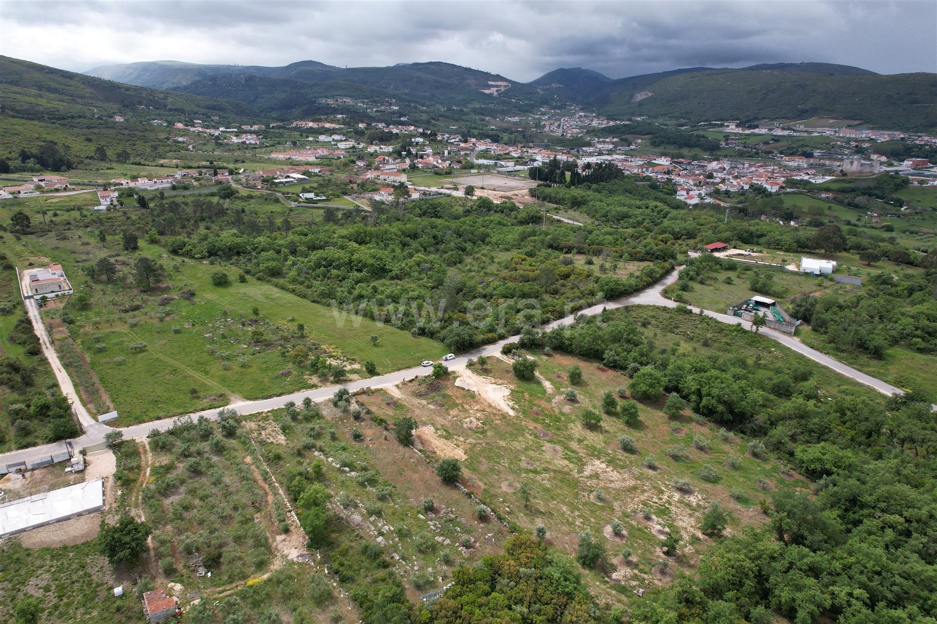 Land for sale in Porto de Mós, Portugal — €189,000