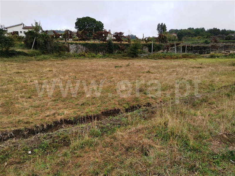 Terreno para Construção / Póvoa de Lanhoso, Lanhoso