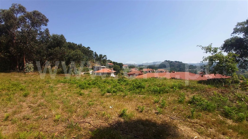 Terreno para Construção / Póvoa de Lanhoso, Lanhoso
