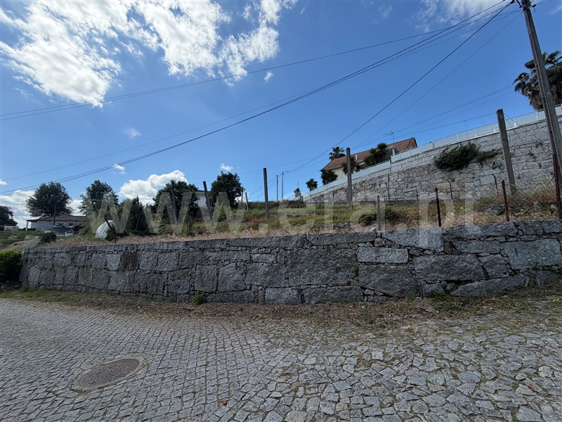 Terreno para Construção / Póvoa de Lanhoso, Taíde