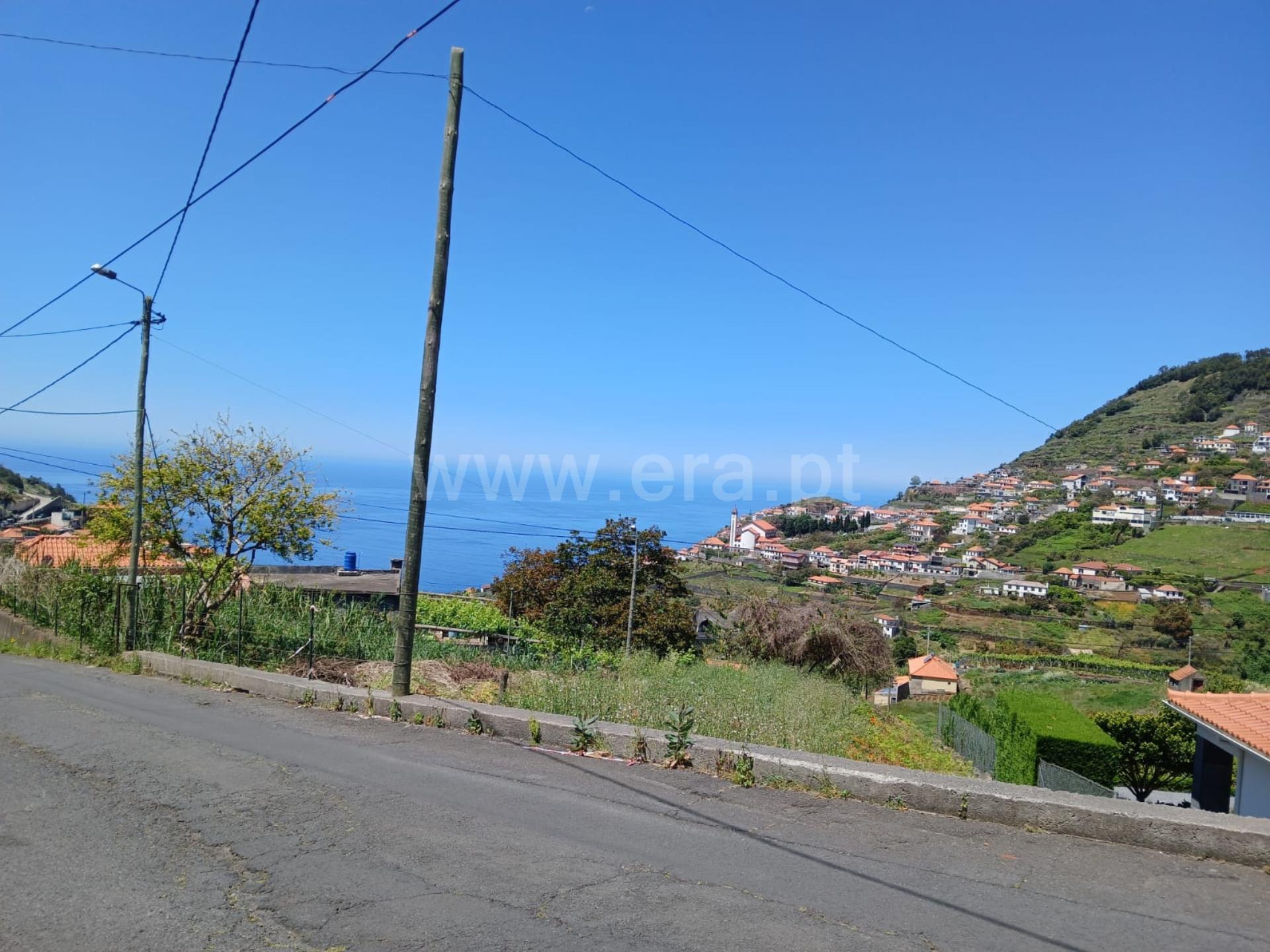 Land for sale in Ribeira Brava, Portugal — €90,000