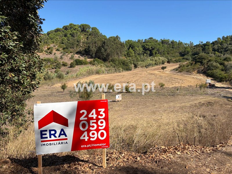 Terreno para Construção / Rio Maior, S. João da Ribeira
